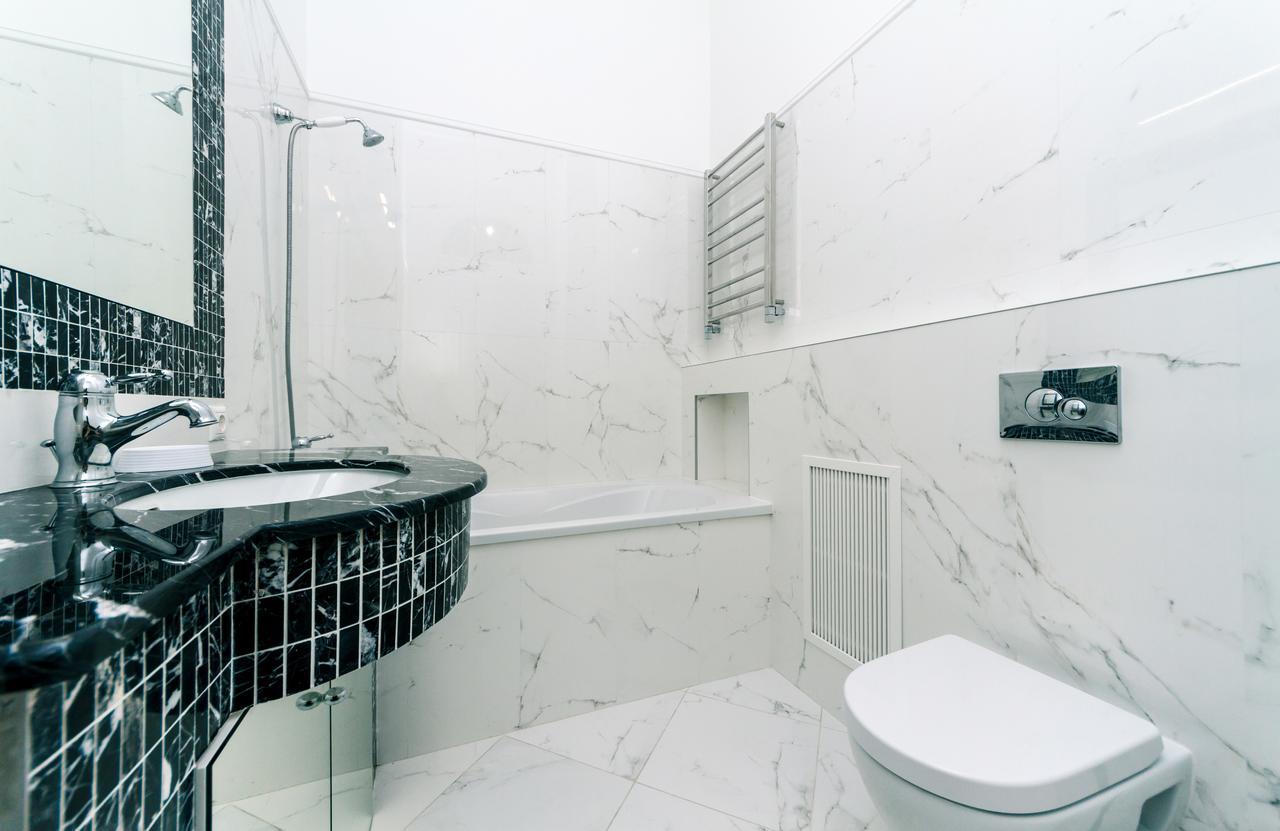 Vip Apartment Near Kreschatyk, 31А Pushkinska Street Kiev Ngoại thất bức ảnh